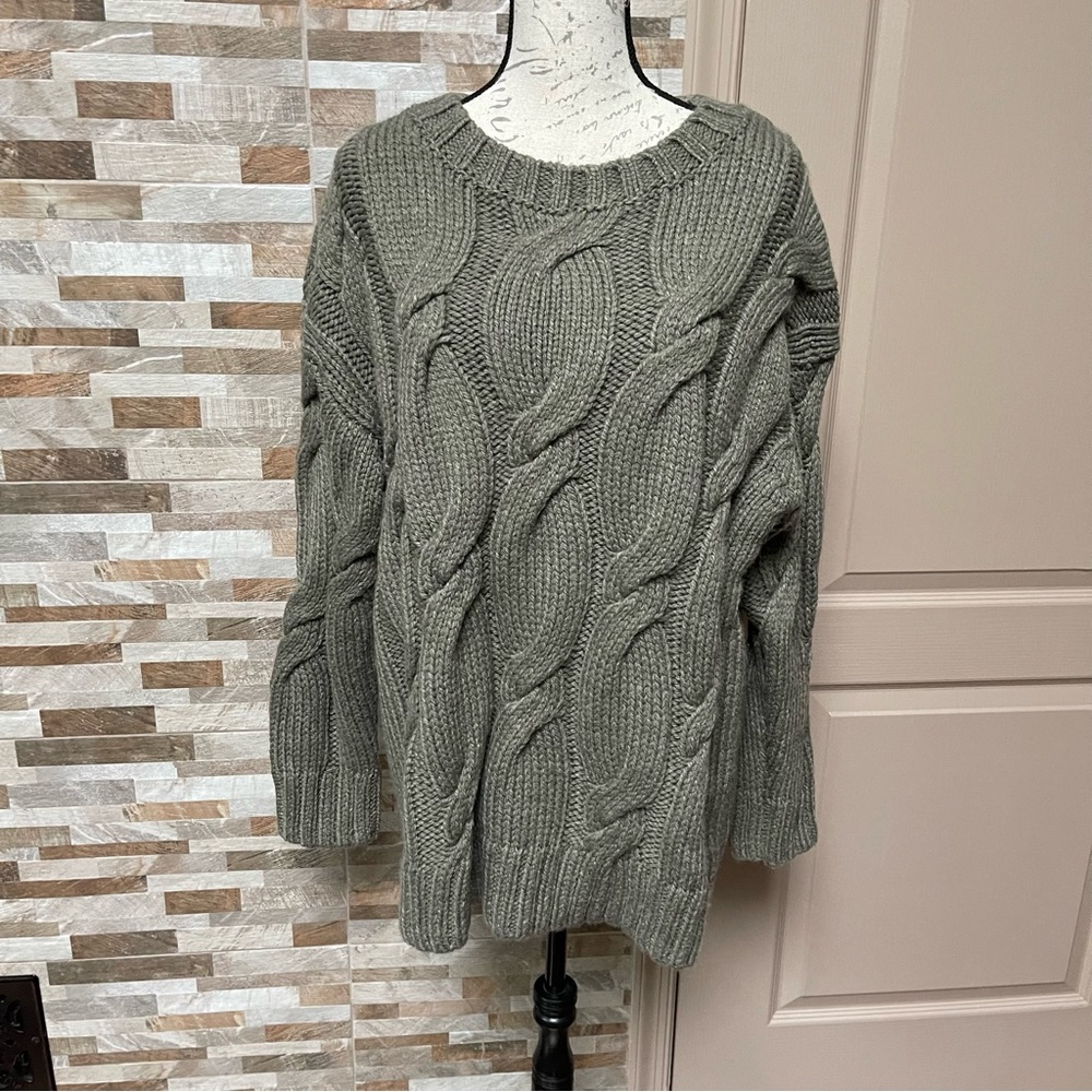 NWOT Zara Cable Knit Oversized Sweater